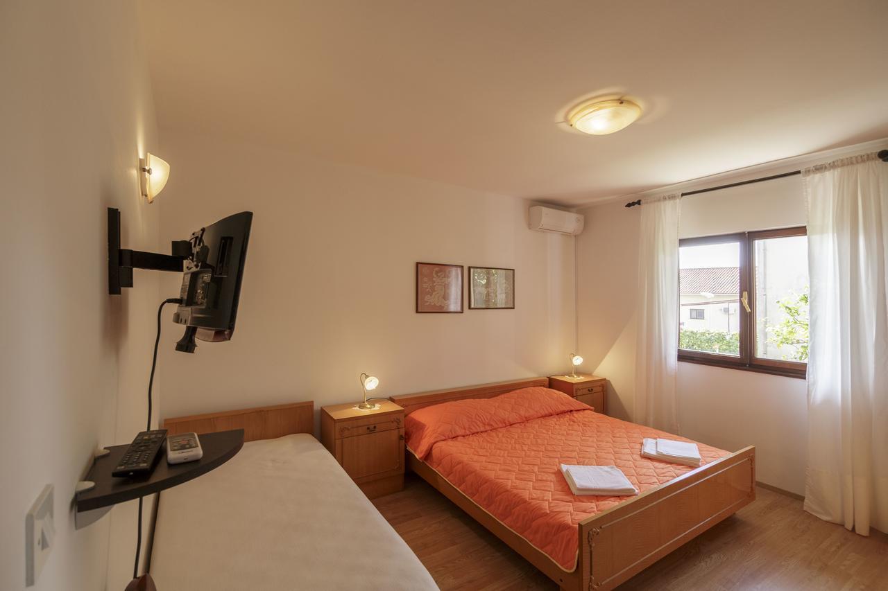 Apartmani Jordana Komiža Eksteriør bilde