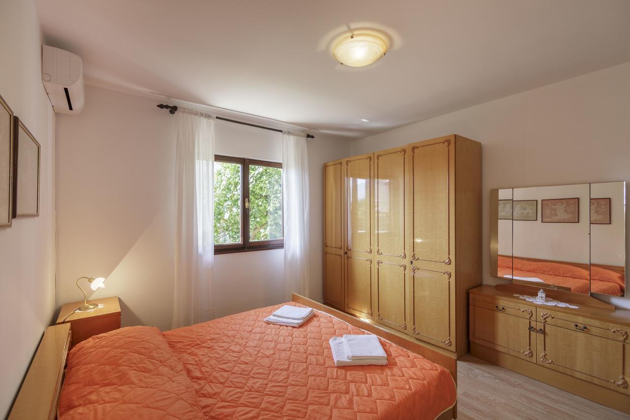 Apartmani Jordana Komiža Eksteriør bilde