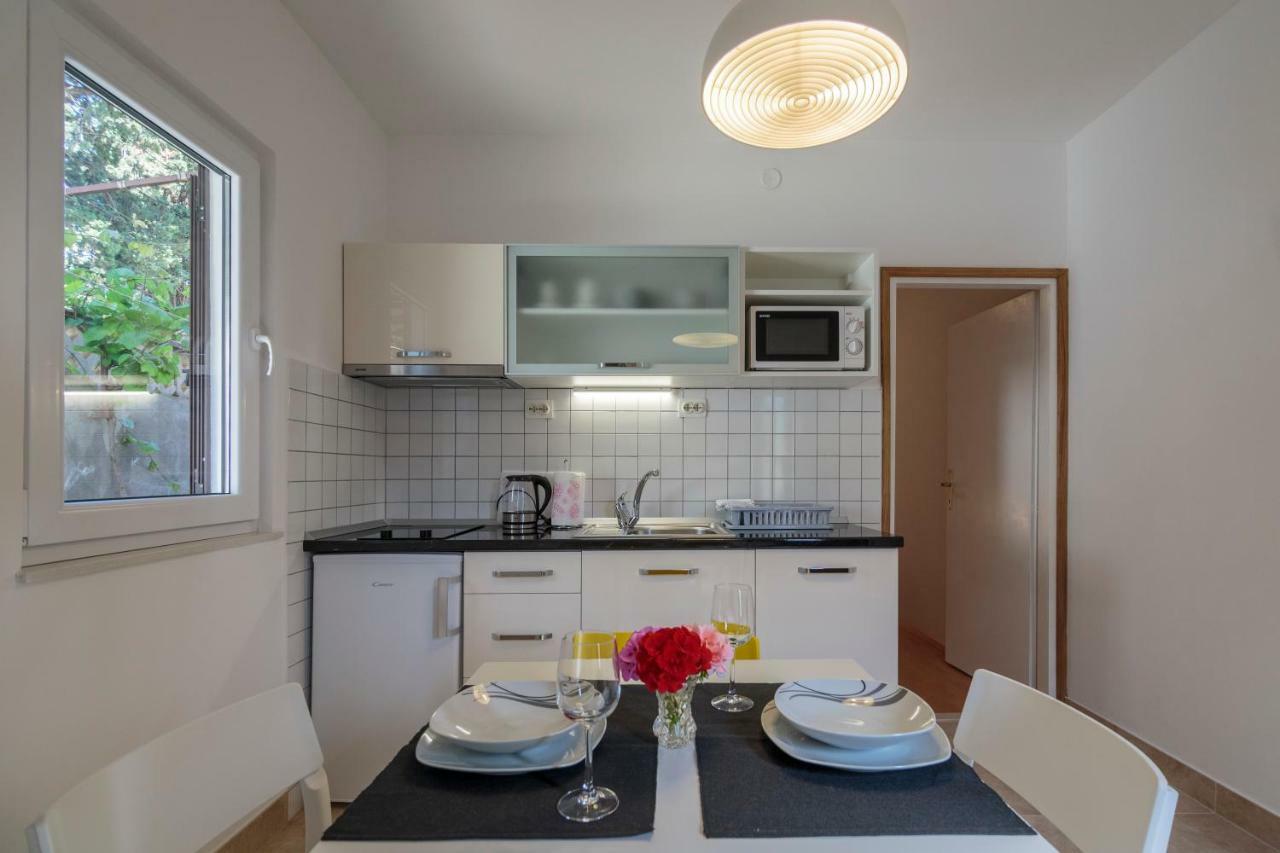 Apartmani Jordana Komiža Eksteriør bilde