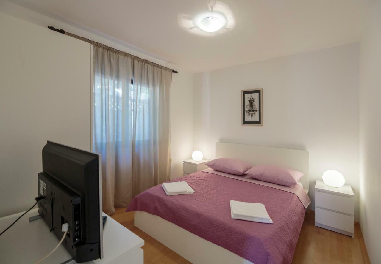 Apartmani Jordana Komiža Eksteriør bilde